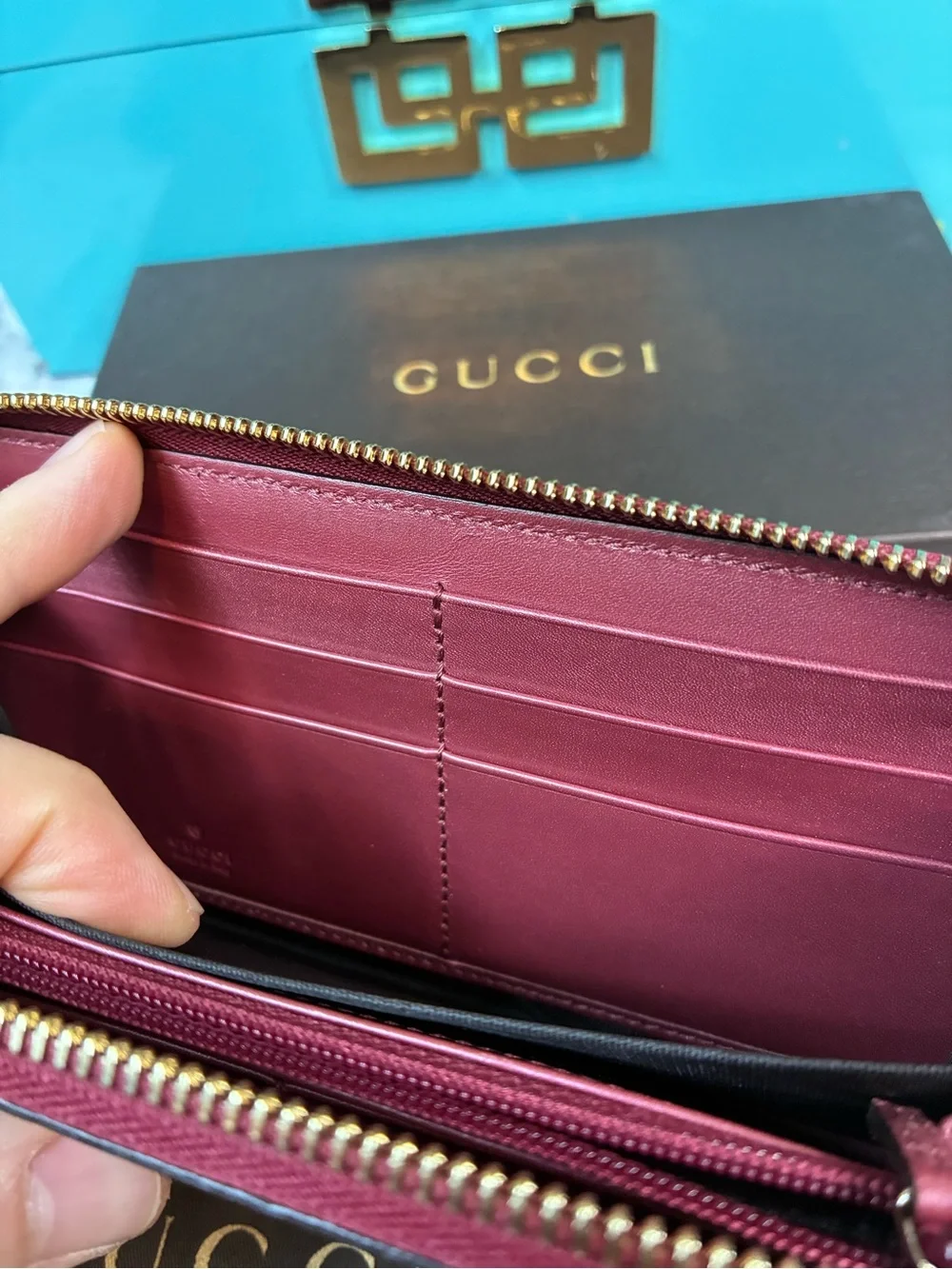 Gucci GG Burgundy Patent Leather Zip Continental Wallet - Pristine Condition - Picture 11 of 16